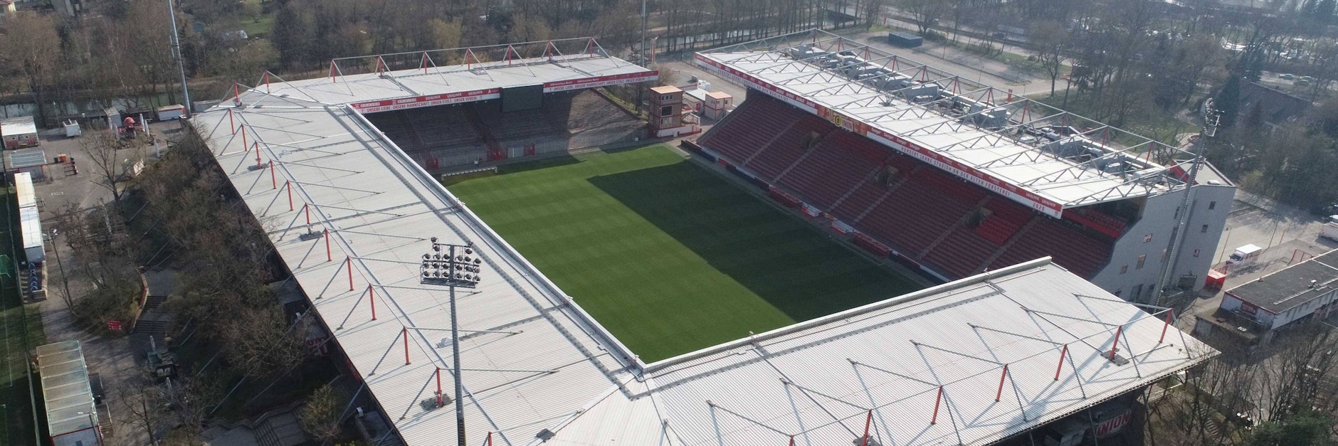 Das Stadion An der Alten Försterei will der 1. FC Union von derzeit 22.012 Plätzen auf ein Fassungsvermögen von knapp 37.000 Zuschauern vergrößern.&nbsp;
