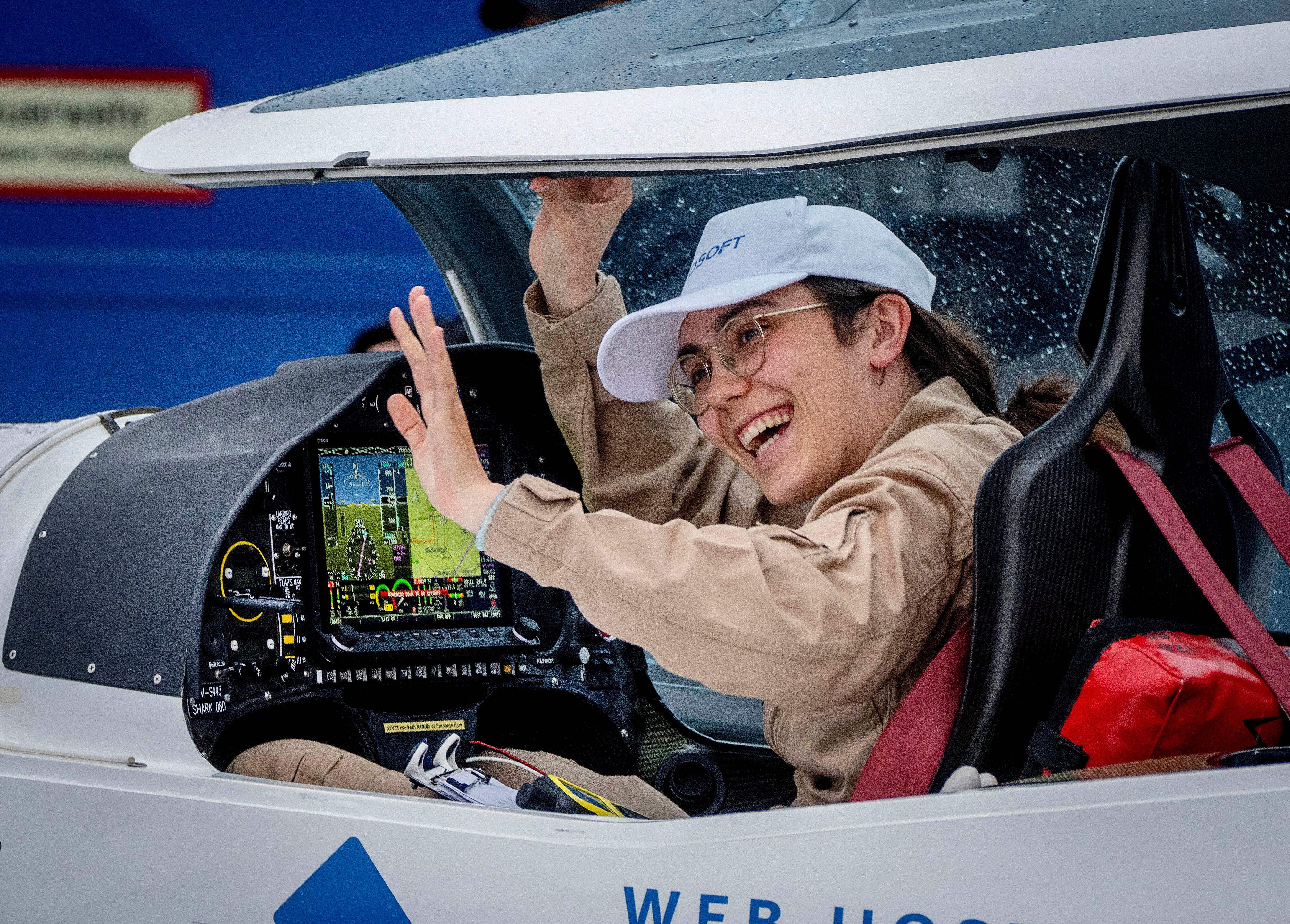 19-jährige Zara düste allein um die Welt