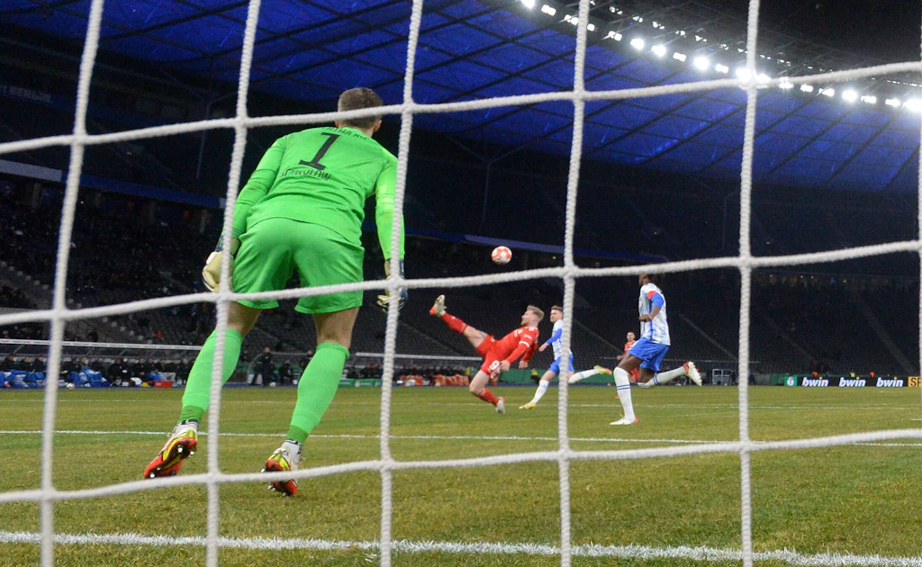 3:2, zweiter Derbysieg! Unions Voglsammer zwitschert Hertha aus dem Pokal