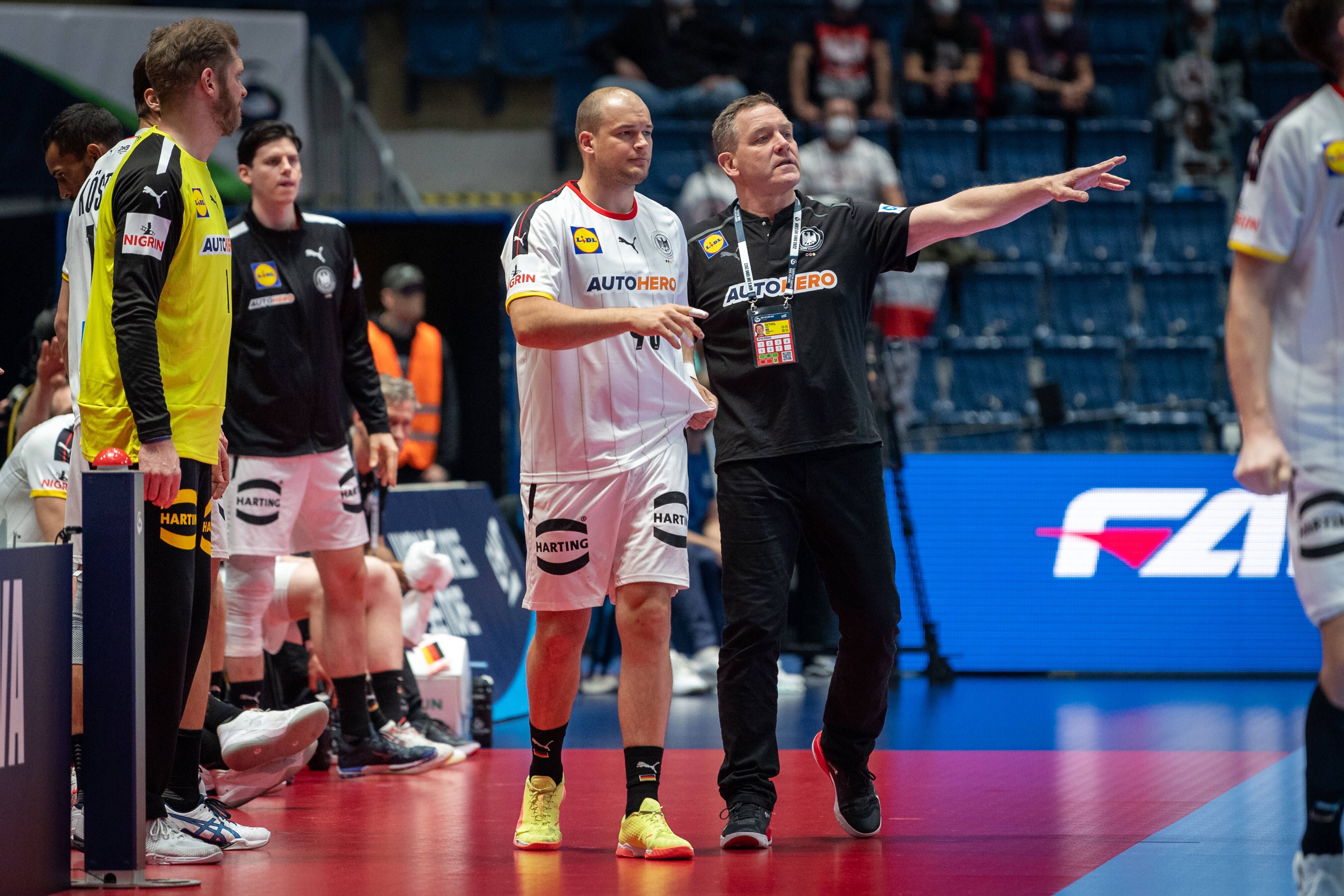 Image - Corona-Notplan: Auf einmal war Fuchs Paul Drux sogar als Torwart ein Thema ...