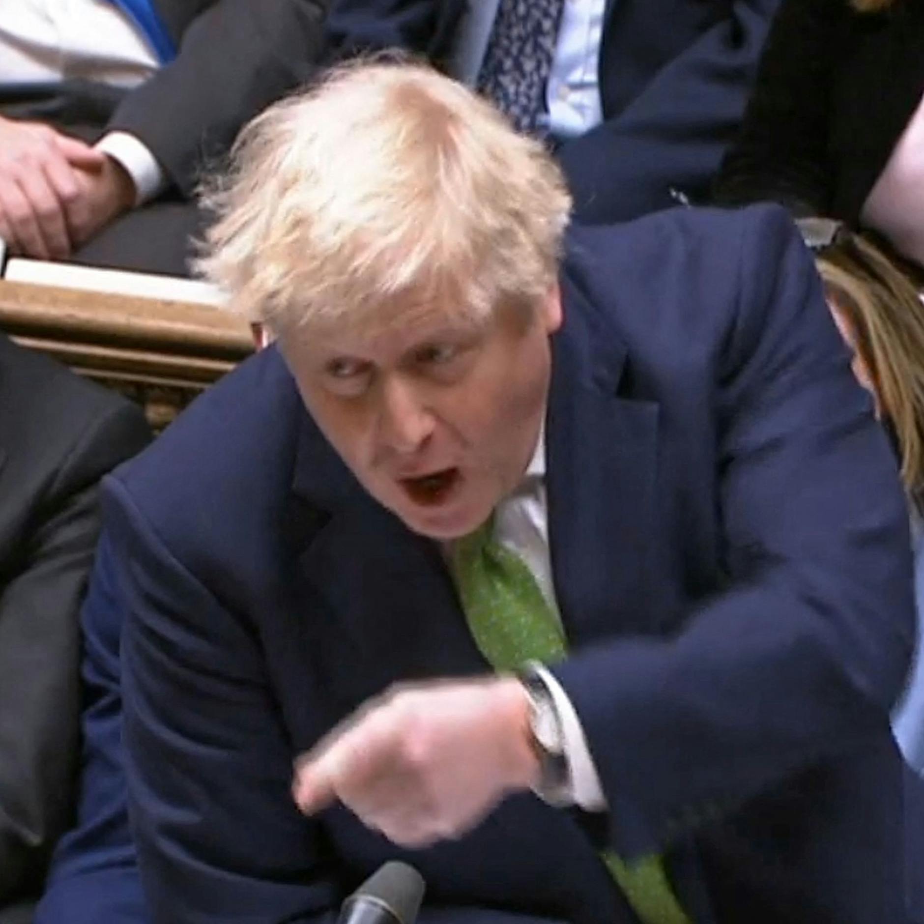 Fast 100.000 Corona-Infektionen am Tag, doch Großbritanniens Premier Johnson schafft die Maskenpflicht ab!