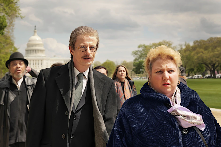 Alexander Scheer und Meltem Kaptan als Anwalt und Ehefrau von Murat Kurnaz in „Rabiye Kurnaz gegen George W. Bush“, bis nach Washington führt sie ihr Kampf.