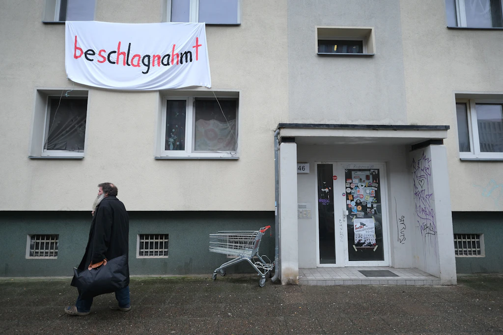Obdachlose sollen in Berlin-Mitte Platz für Ukraine-Flüchtlinge machen