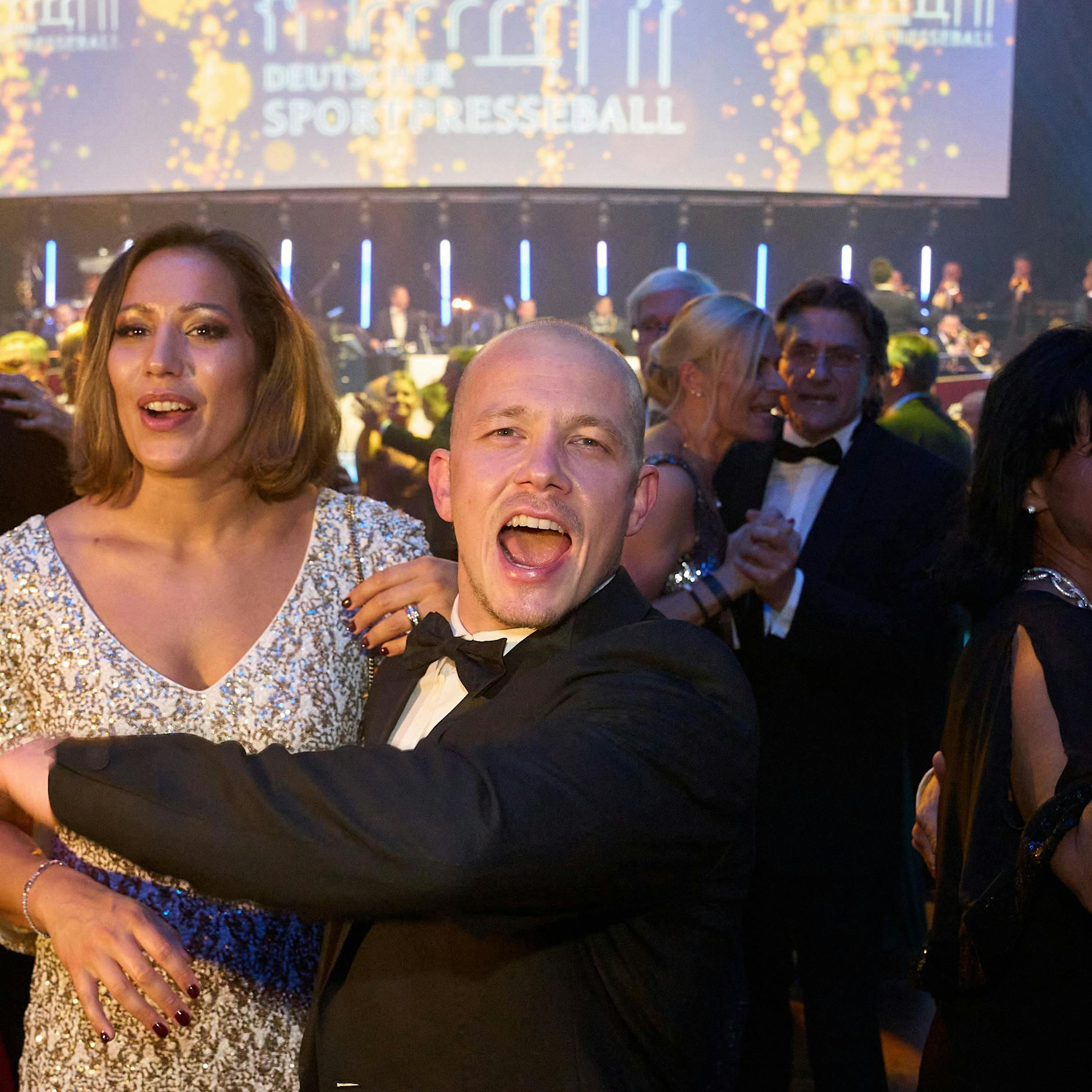 Olympia-Star Fabian Hambüchen macht seiner Vicky einen Heiratsantrag im Urlaubsparadies