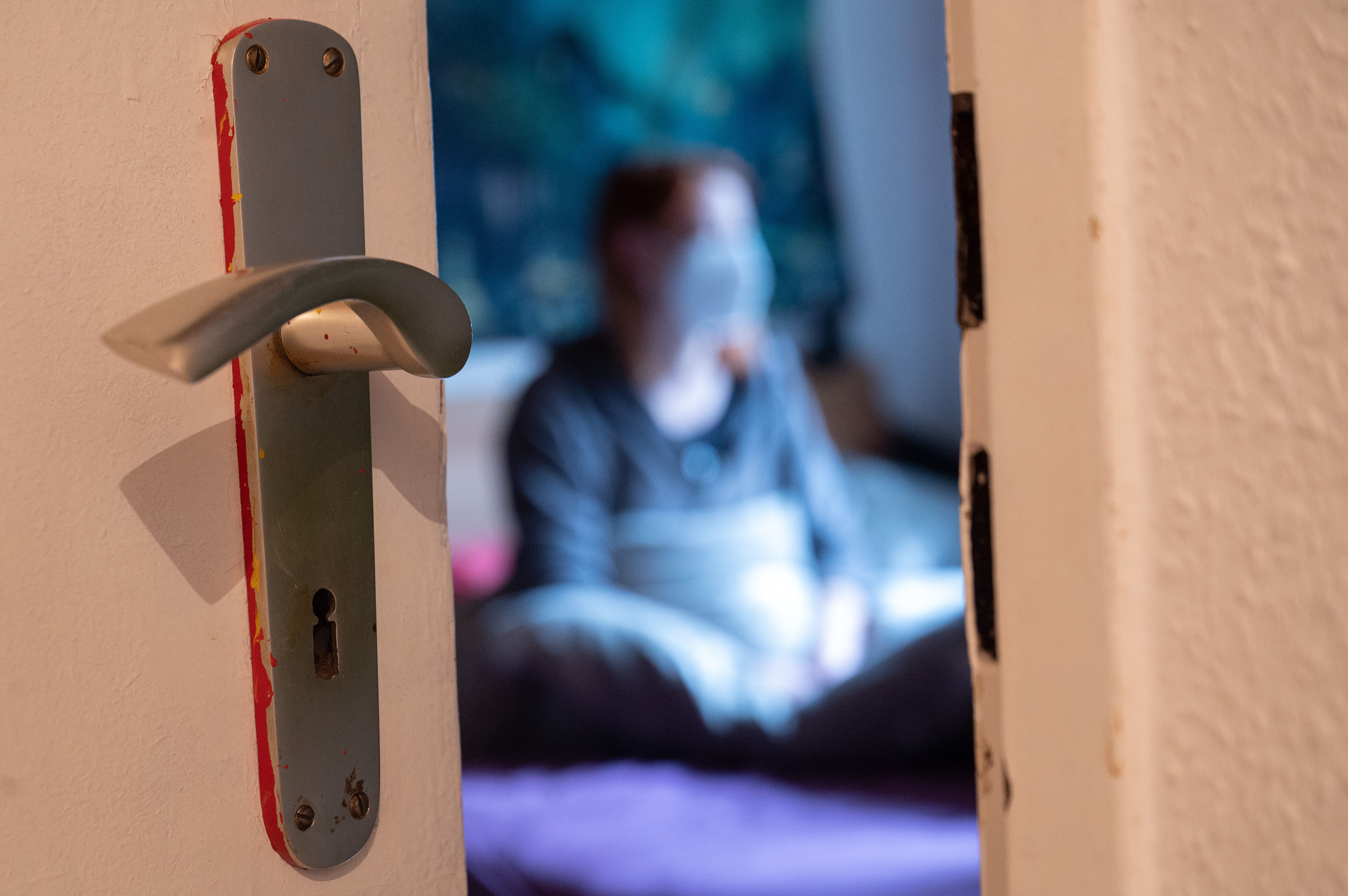 Nächster Corona-Schock: Droht Millionen Menschen trotz Impfung jetzt der Lohnausfall bei Quarantäne?