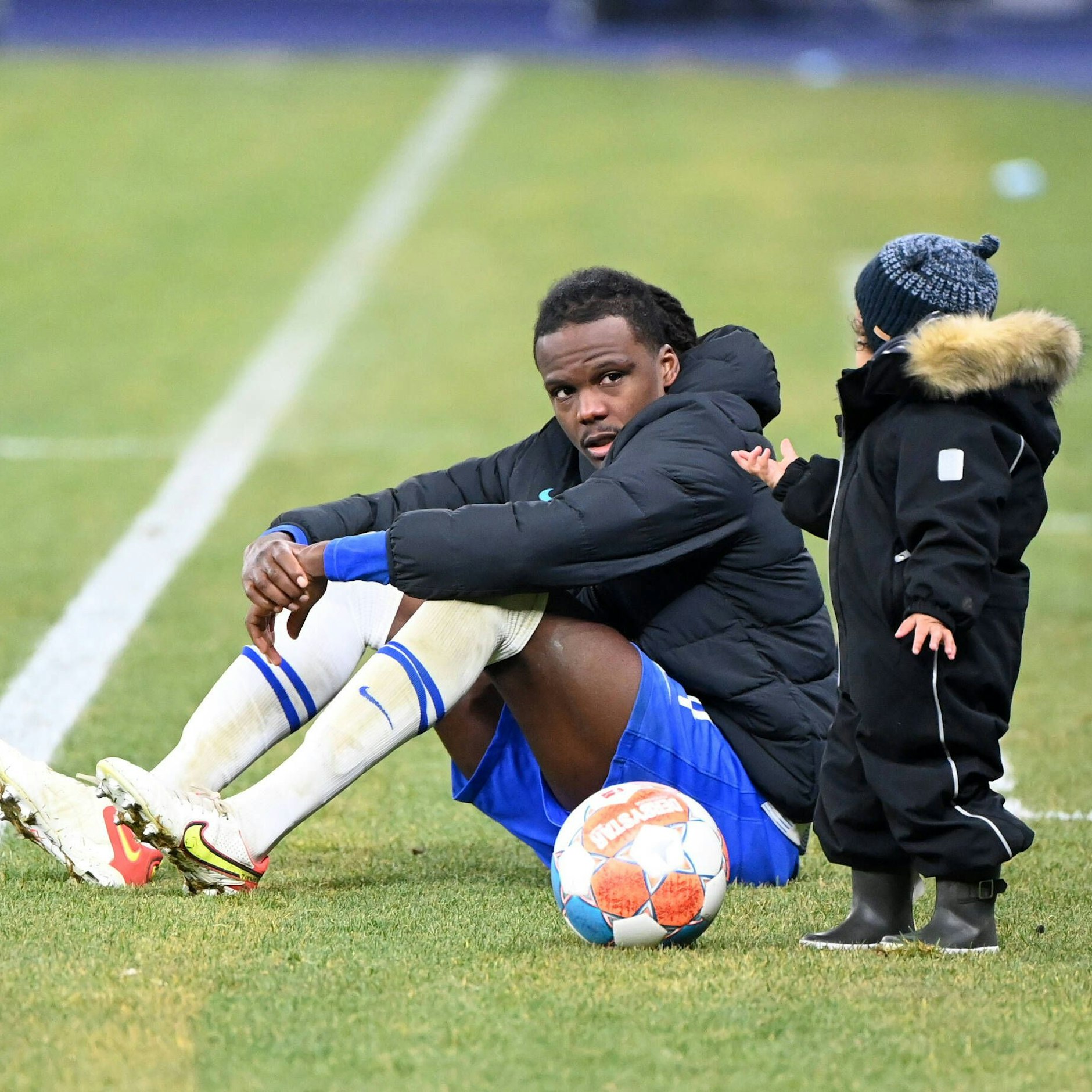 Nicht mal Söhnchen Gabriel Soan konnte Kapitän Dedryck Boyata trösten.&nbsp;