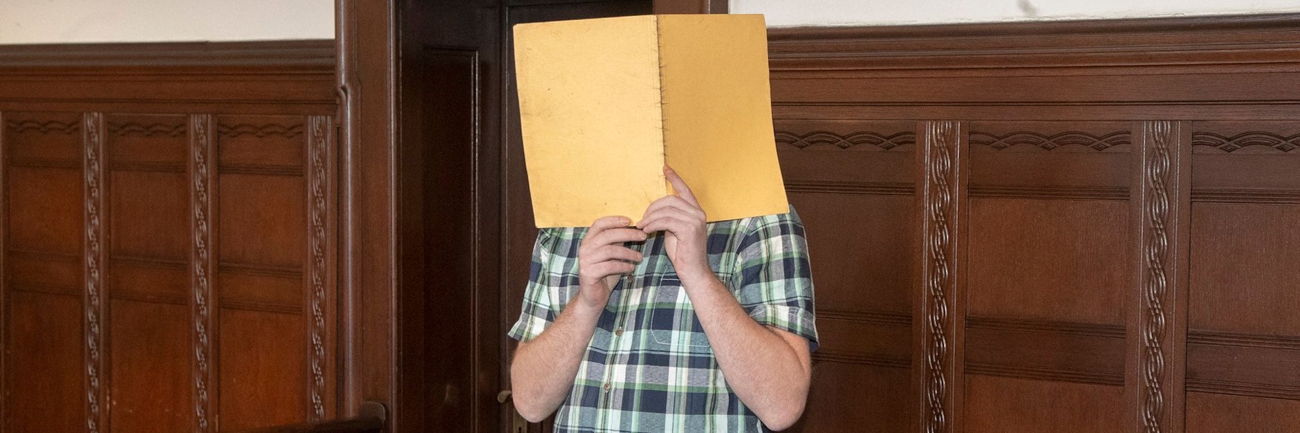 Bankräuber Toni K. am Donnerstag vor Gericht. Ein Mann, der als freundlich, sensibel und schüchtern gilt.