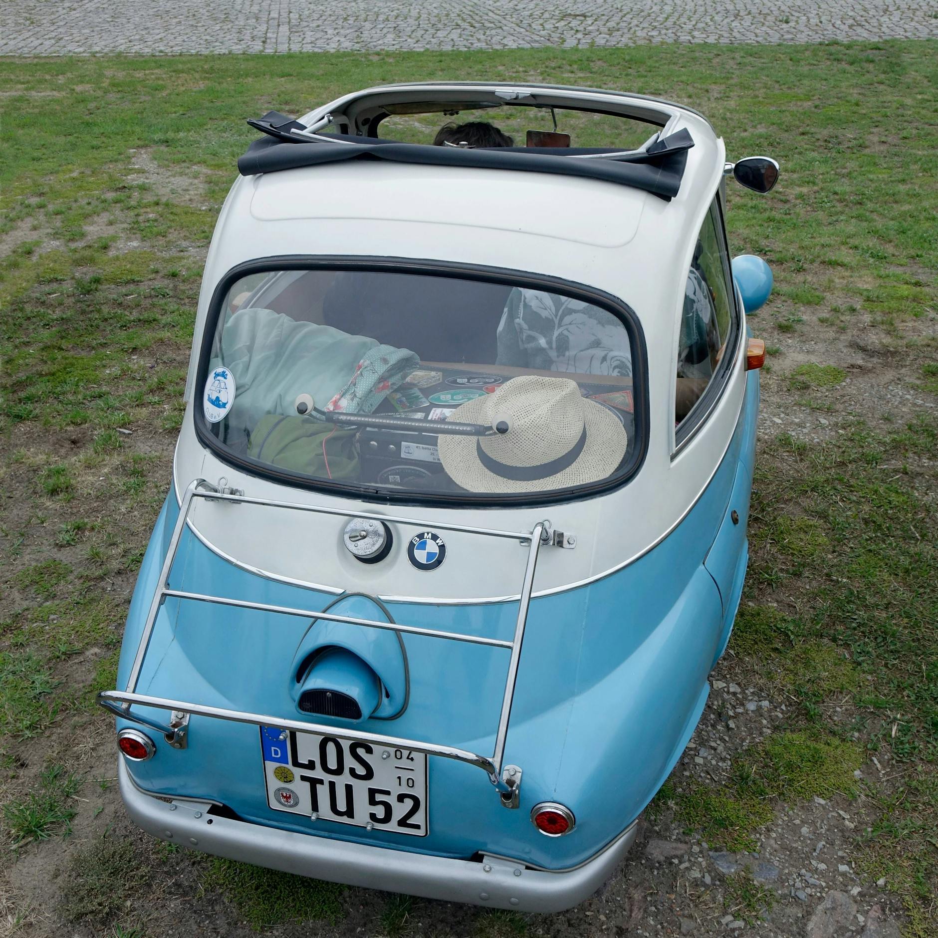 Erinnern Sie sich noch an die Isetta? Das Foto zeigt ein Modell auf einem Oldtimertreffen in Golzow. 