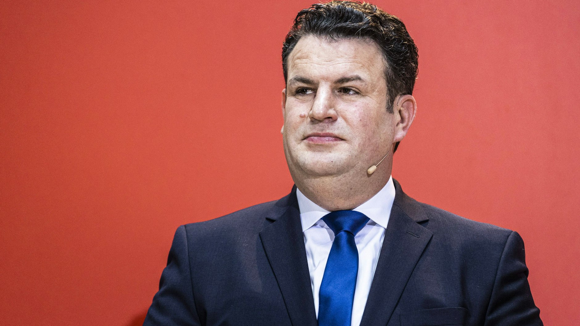 „Hart arbeitende Menschen haben mehr verdient als warme Worte“, so Arbeitsminister Hubertus Heil.