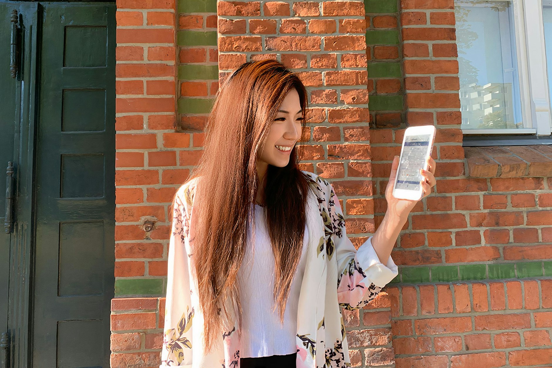 Mit Hilfe der App von dem Berliner Start-up Booka Local können auch Menschen aus ganz Deutschland digitale Unterstützung von einem Deutsch-Muttersprachler erwerben.