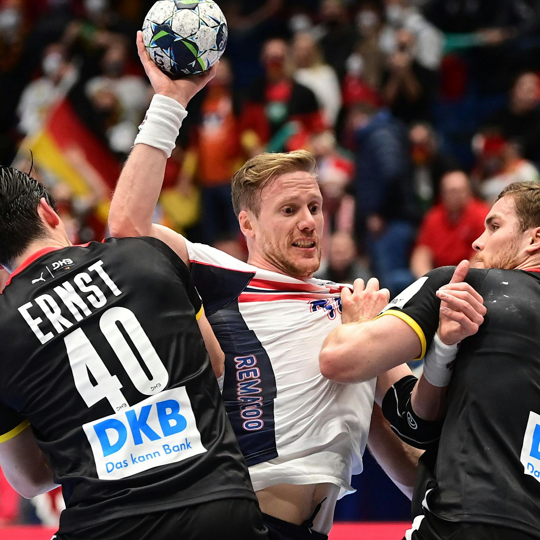 23:28 gegen Norwegen! Jetzt braucht Deutschland fürs Halbfinale fast schon ein Wunder