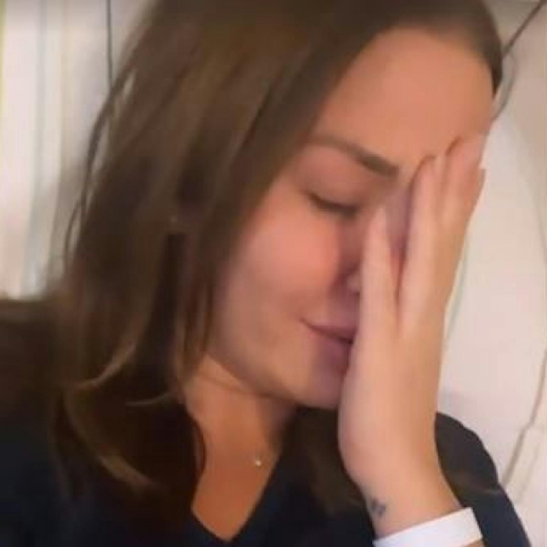 Drama um Kim Gloss: Zusammenbruch, Klinik – jetzt meldet sie sich mit einem Tränen-Video!