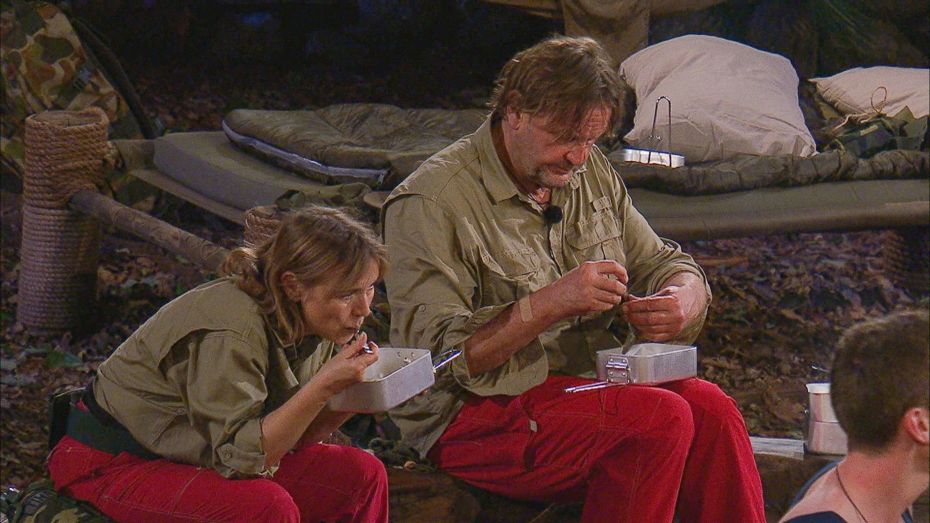 Peter Althof hat einen Talisman im Dschungelcamp dabei.