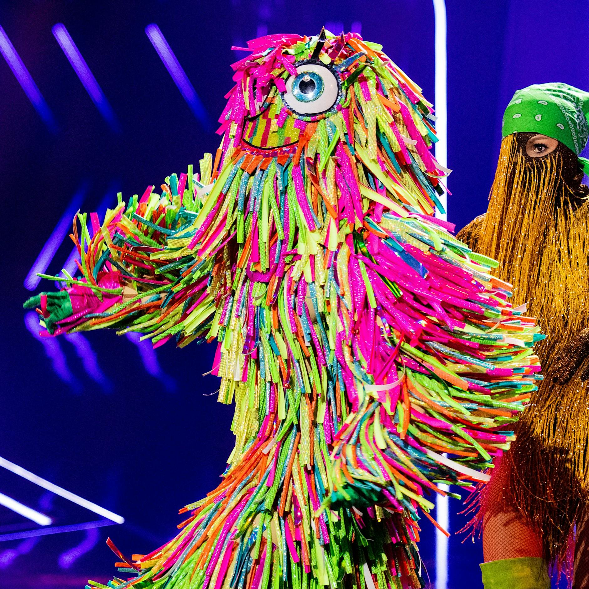 Zottel bei „The Masked Dancer“ enttarnt: DIESE Moderatorin aus dem „Frühstücksfernsehen“ steckt im Kostüm!