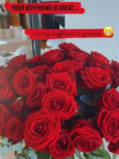 Alexander Zverev schickte Sophia Thomalla einen Strauß roter Rosen.