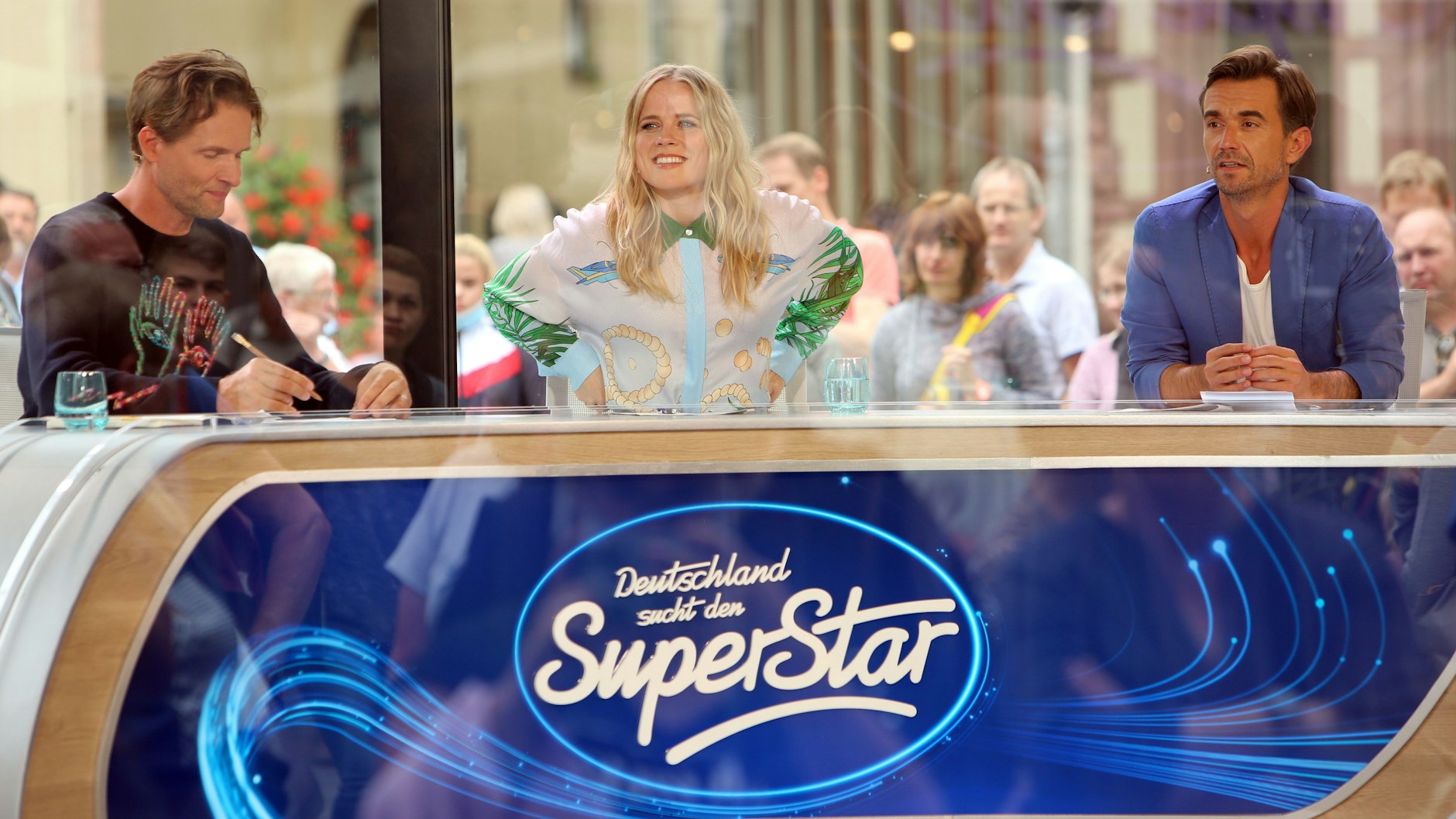 Die neue DSDS-Jury bei der Arbeit: Toby Gad, Ilse De Lange und Florian Silbereisen bei „Deutschland sucht den Superstar“.