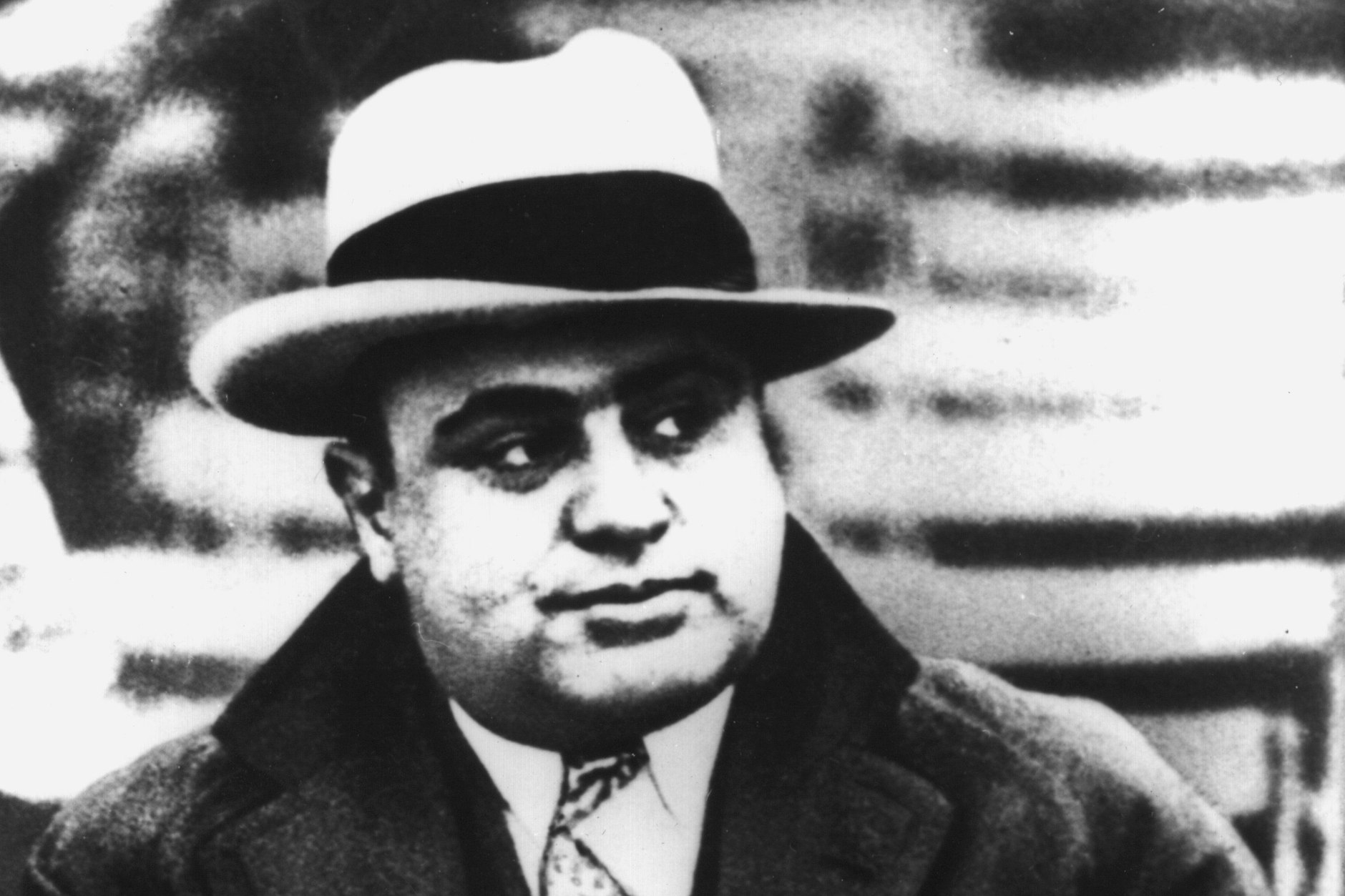 Er war einer der berüchtigtsten <a href="https://de.wikipedia.org/wiki/Verbrechen">Verbrecher</a> Amerikas: Alphonse Gabriel „Al“ Capone.
