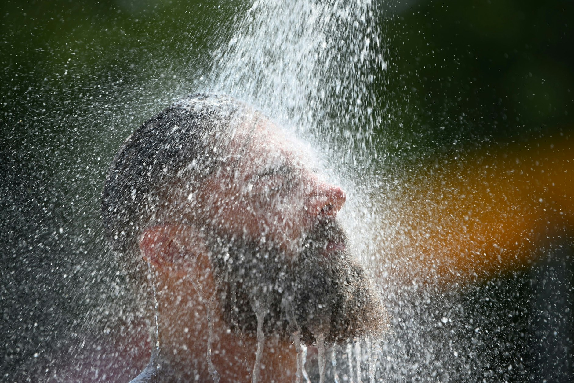 Wenn die Wasserleitung mit Legionellen verunreinigt ist, kann das Duschen gefährlich sein (Symbolfoto).