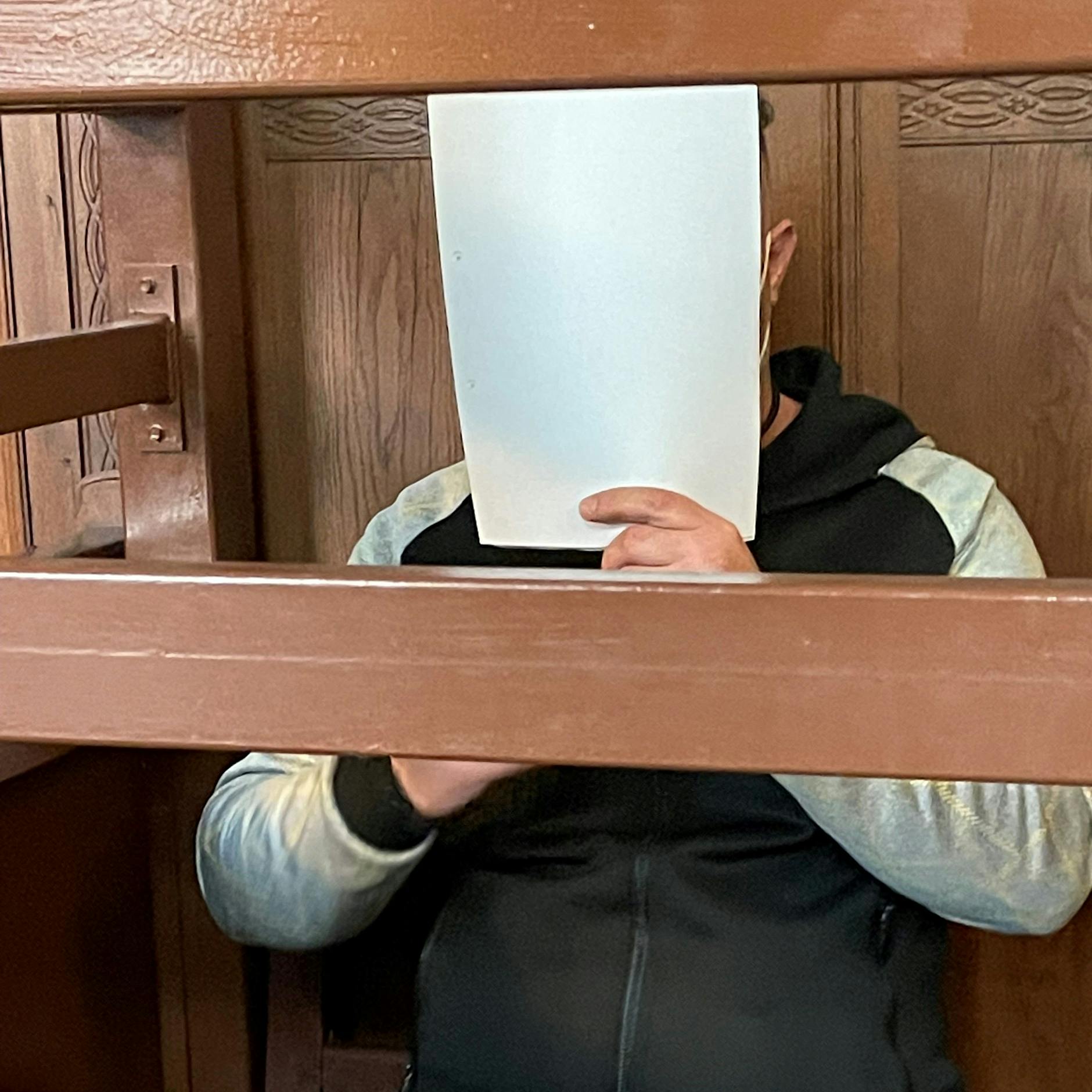 Berliner Familienvater ordert per Handy 121 Kilo Cannabis. WARUM seine vier Kinder (7–10) jetzt zum Prozess kamen