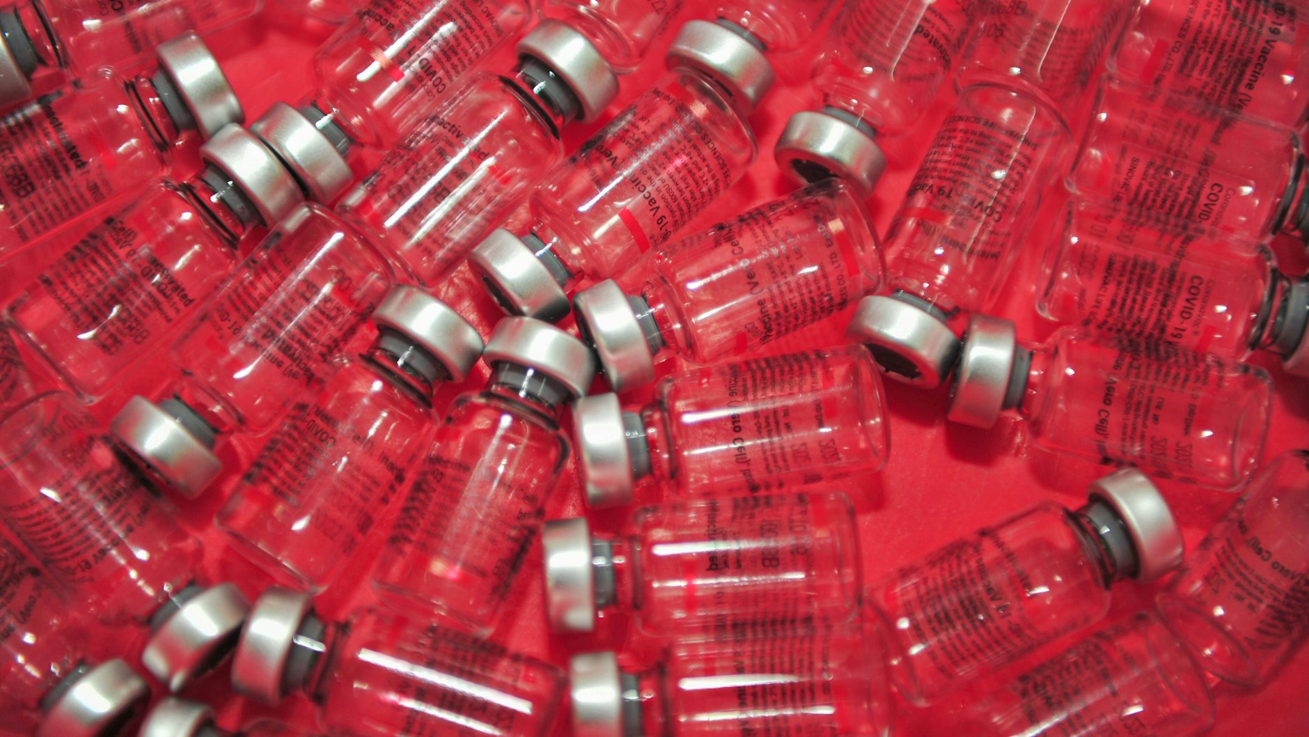 Wie viele Impfdosen werden noch nötig sein, um die Pandemie zur Endemie zu machen?