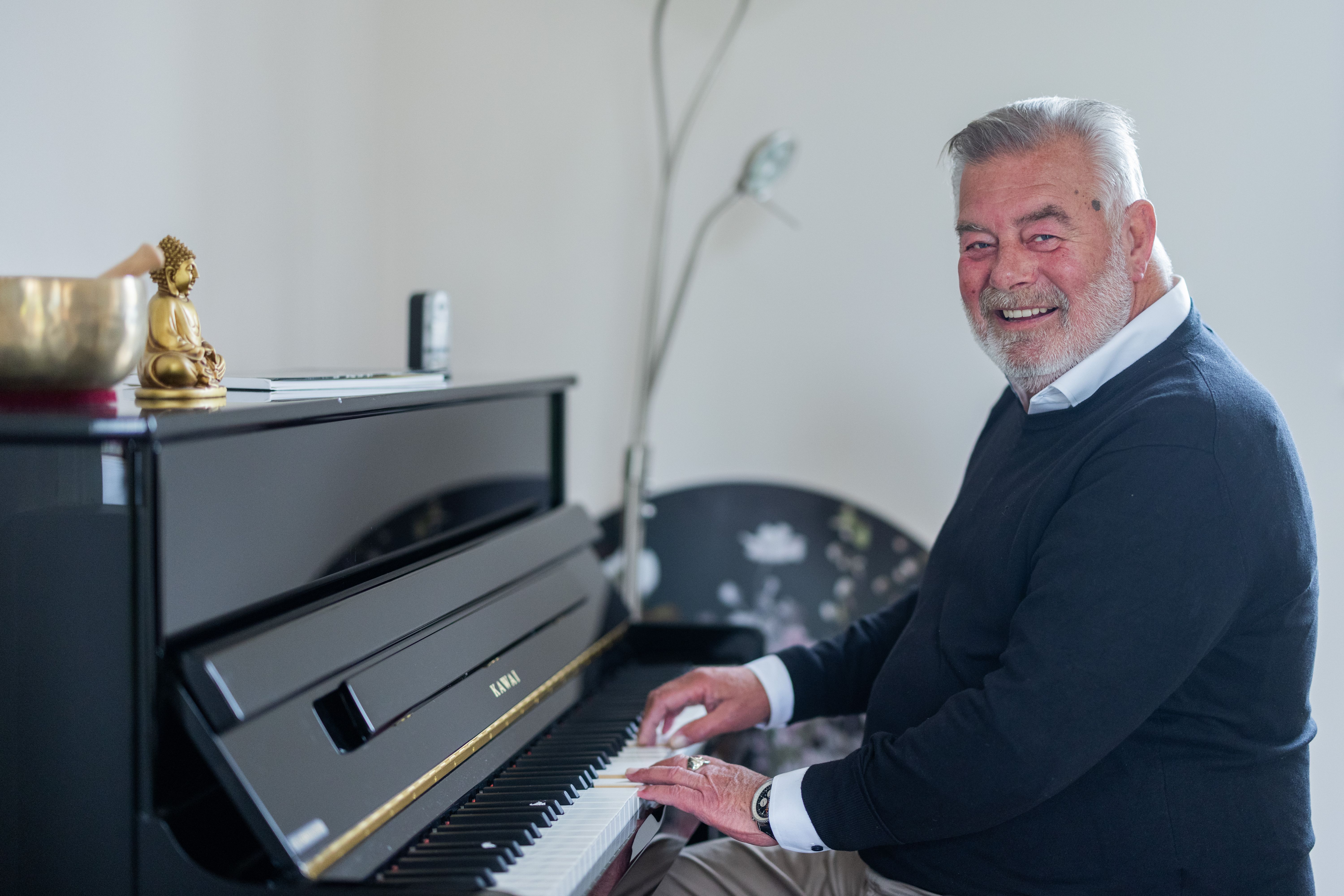 Image - Ernsthaft? Kult-Moderator Harry Wijnvoord singt jetzt plötzlich Schlager