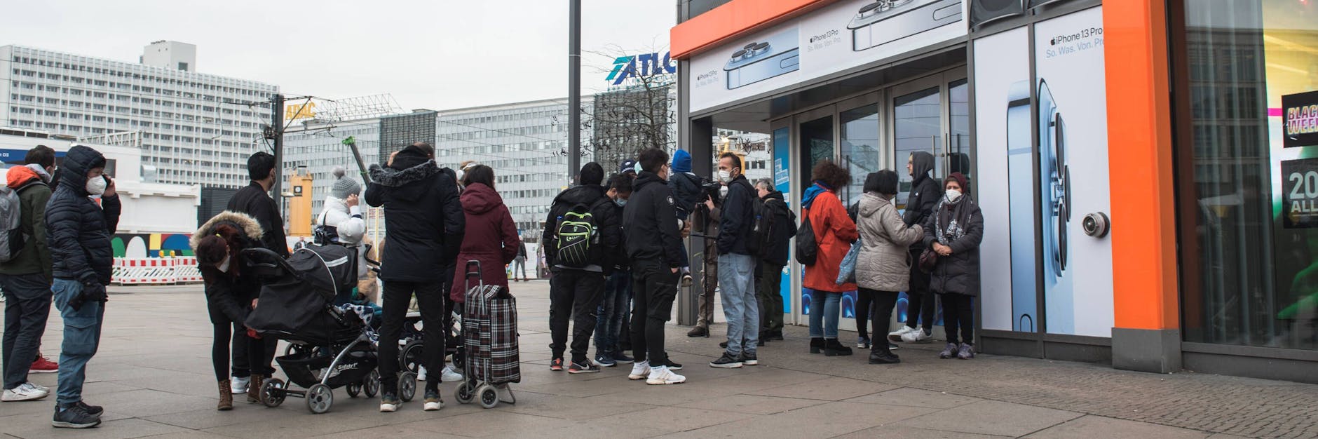 Geschäfte müssen weiterhin ihre Kunden beim Einlass auf Einhaltung der 2G-Regel kontrollieren.