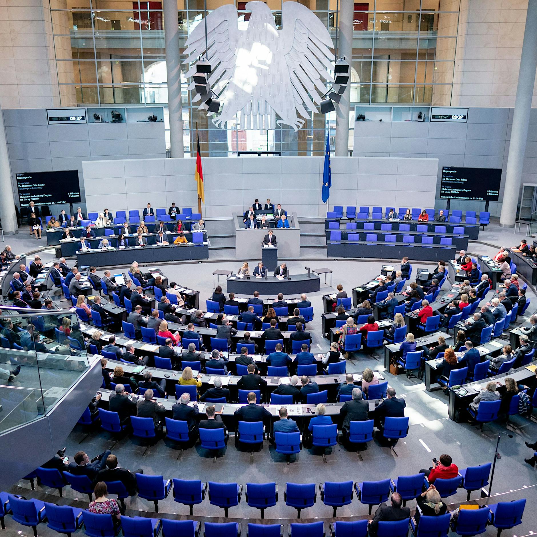 Genesenenstatus: Im Bundestag gilt er weiterhin für sechs Monate