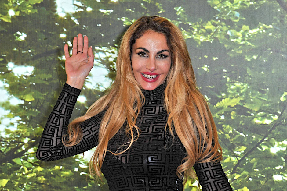 Janina Youseffian (39), ein deutsch-iranisches Model