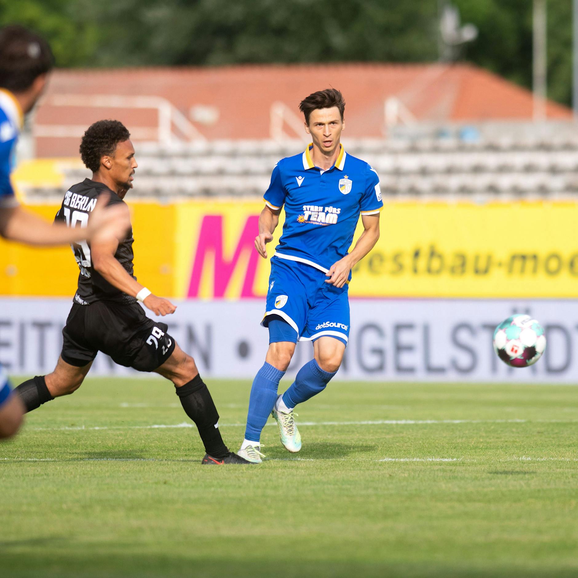 Ein Spielmacher für den Spitzenreiter: Dynamo angelt sich Jenas Theodor Bergmann