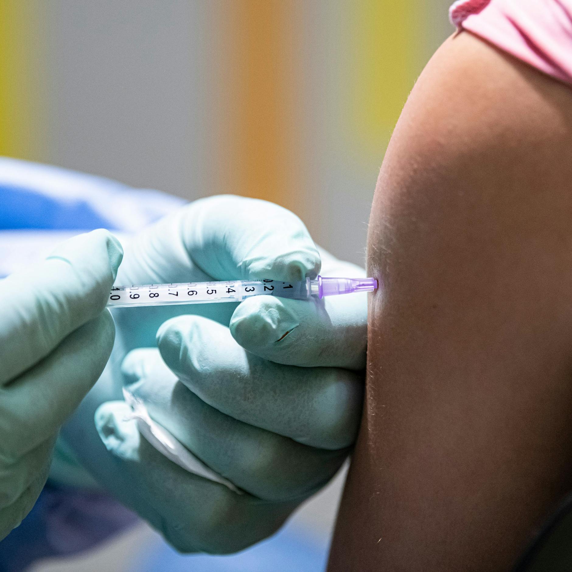 Impfpflicht ja oder nein? Über diese drei Vorschläge streitet der Bundestag!