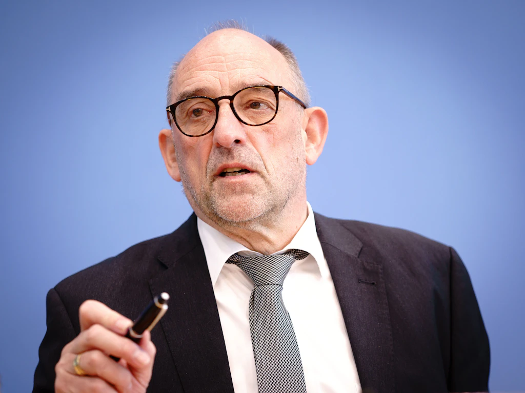 Arbeitsagentur-Chef: „Impfpflicht hilft dem Arbeitsmarkt“