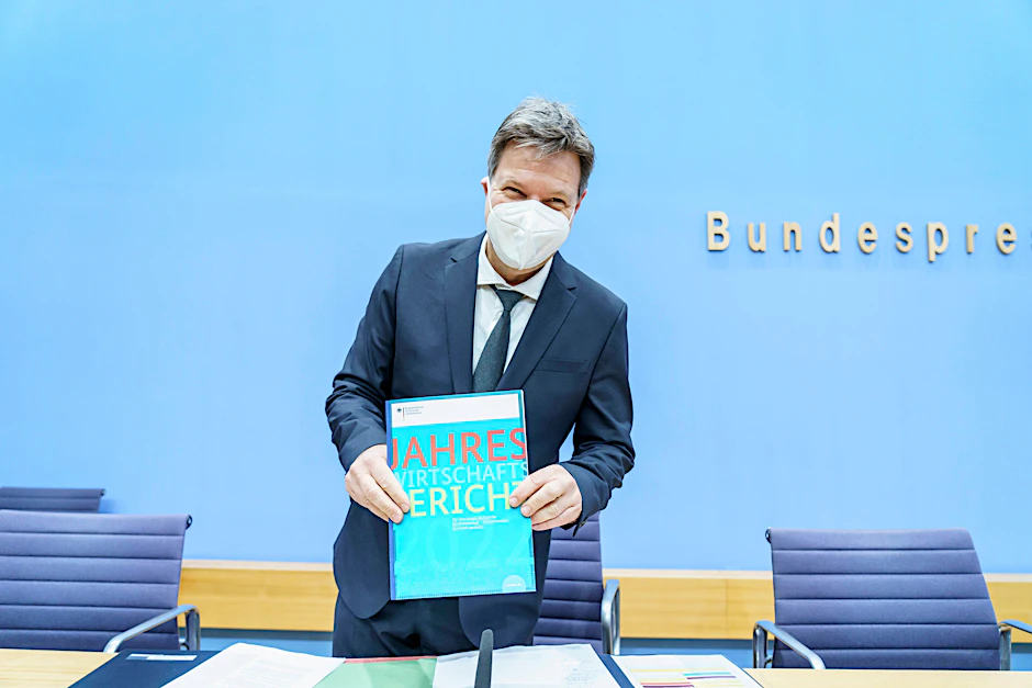 Bundespressekonferenz in Berlin: Vorstellung Jahreswirtschaftsbericht 2022 durch Robert Habeck (Bündnis 90/Die Grünen), Bundesminister für Wirtschaft und Klimaschutz.