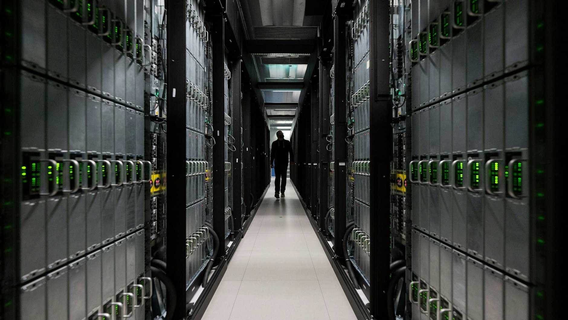 Eine Großrechenanlage zur Datenspeicherung: Die deutsche Nako-Gesundheitsstudie enthält umfassende Informationen über 200.000 Menschen. Wird sie für Corona genutzt? Nein.