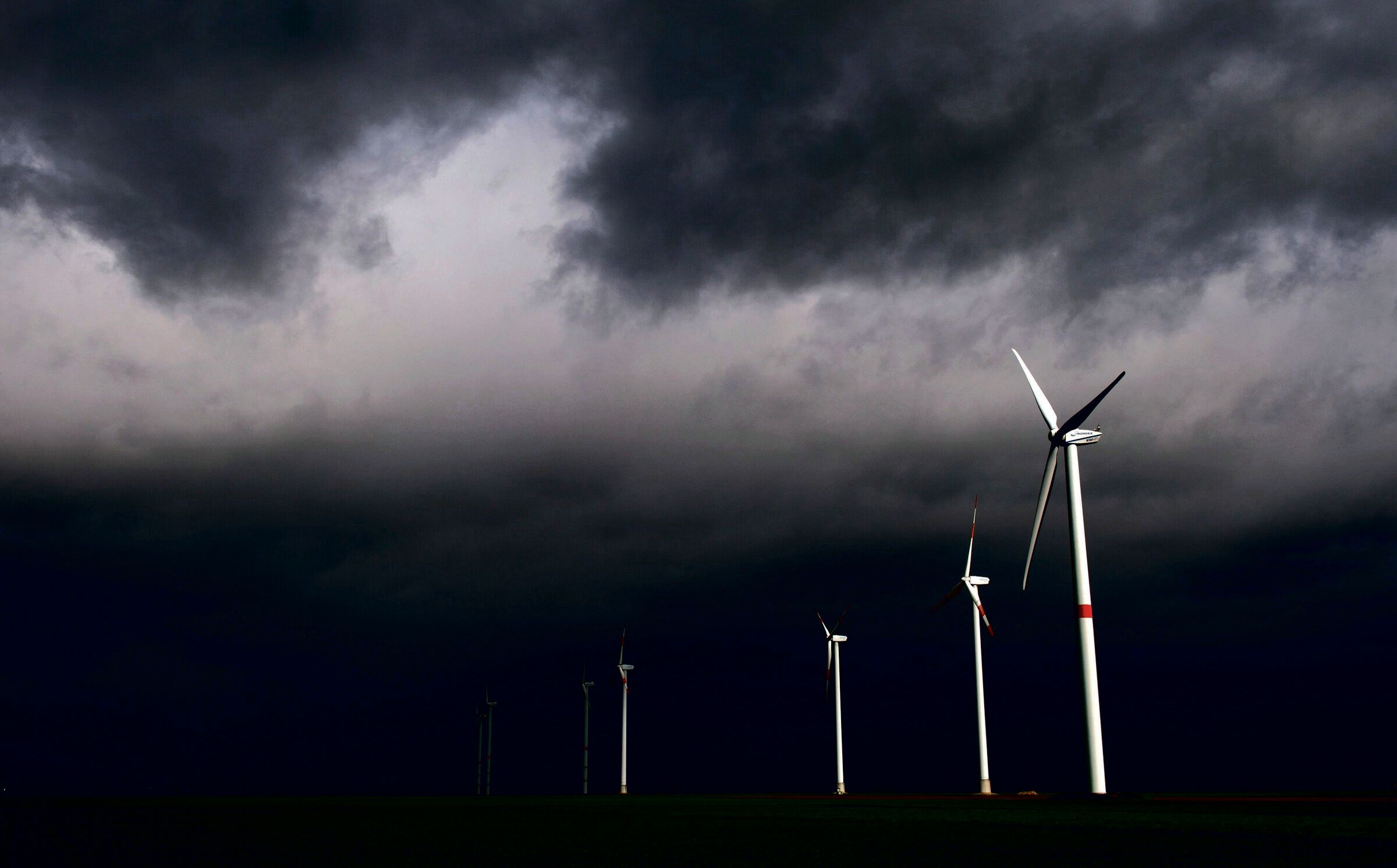 Extrem-Wetter! Sturm-Tief Marie erfasst Berlin und Brandenburg – irrer Temperatursturz und Neuschnee!