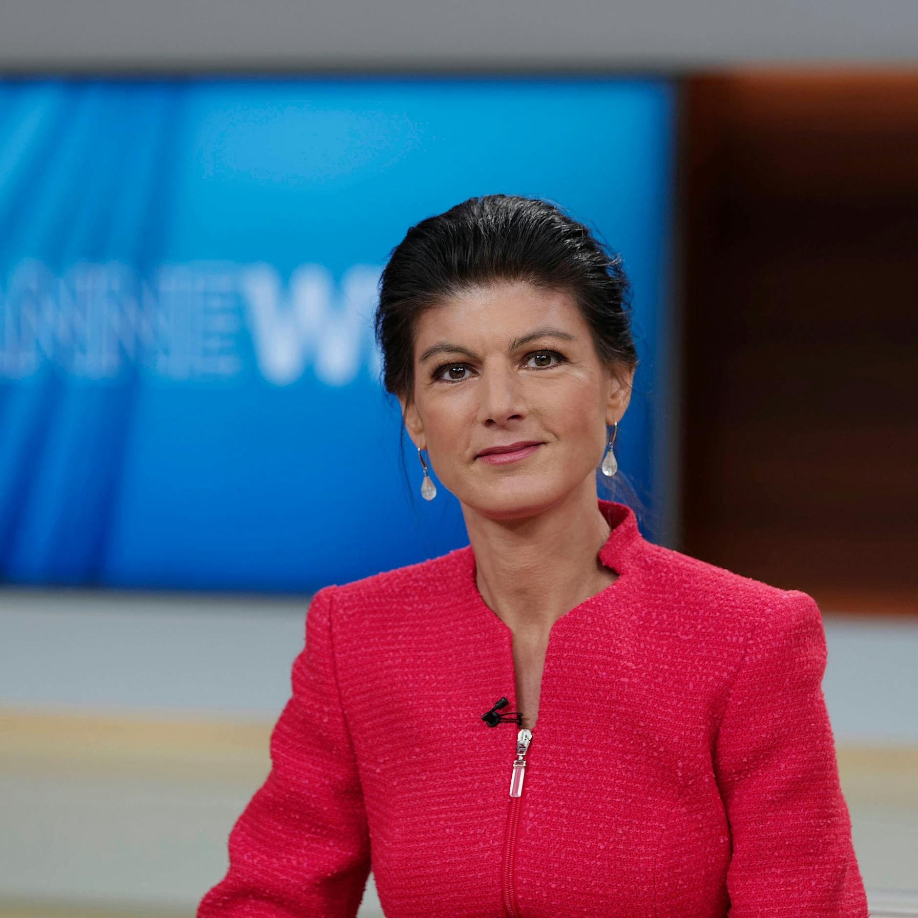 Sie ließ sich nicht impfen: Sahra Wagenknecht hat Corona!