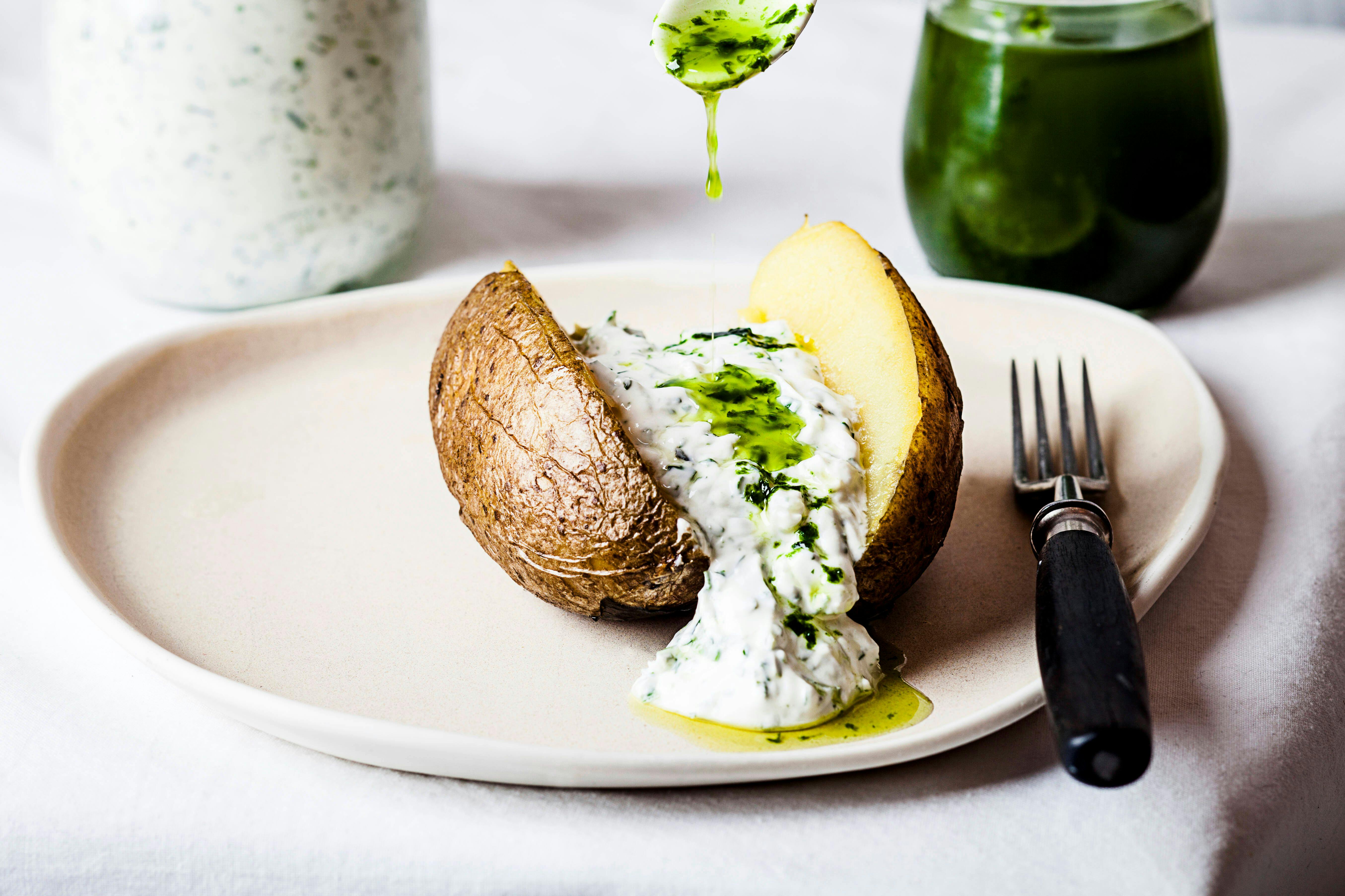 Geniales Rezept für Ofenkartoffeln: Dieses Gericht ist perfekt für das ...