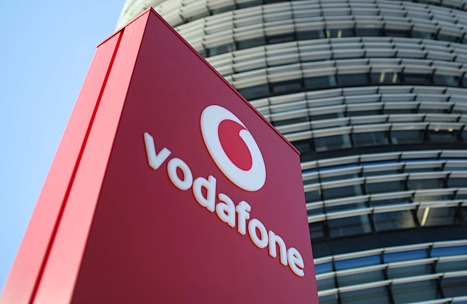 Das Vodafone-Logo vor der Vodafone-Deutschland-Zentrale in Düsseldorf. In Norddeutschland fiel das Netz aus.