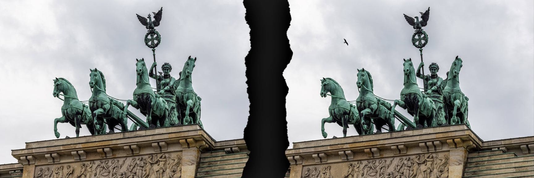 Links sehen Sie ein Foto der Quadriga auf dem Brandenburger Tor, rechts auch - nur haben sich hier zehn Fehler eingeschlichen. Können Sie sie entdecken?