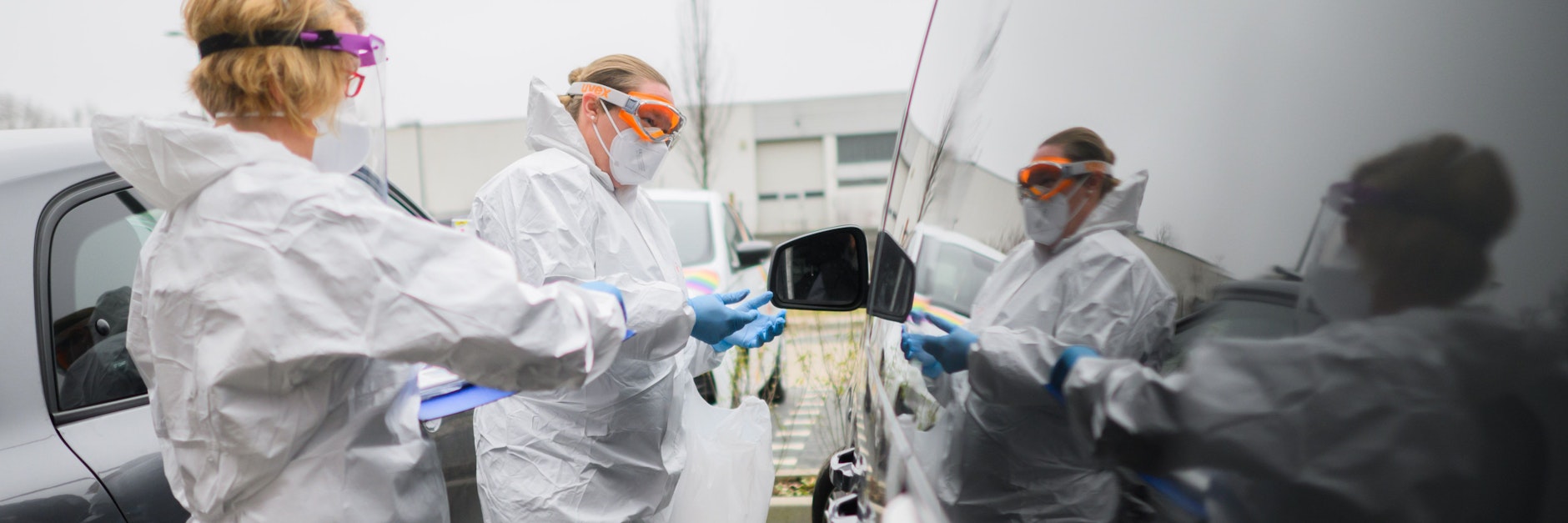 Erstmals in der Corona-Pandemie sind binnen eines Tages mehr als 200.000 Neuinfektionen an das Robert Koch-Institut übermittelt worden.