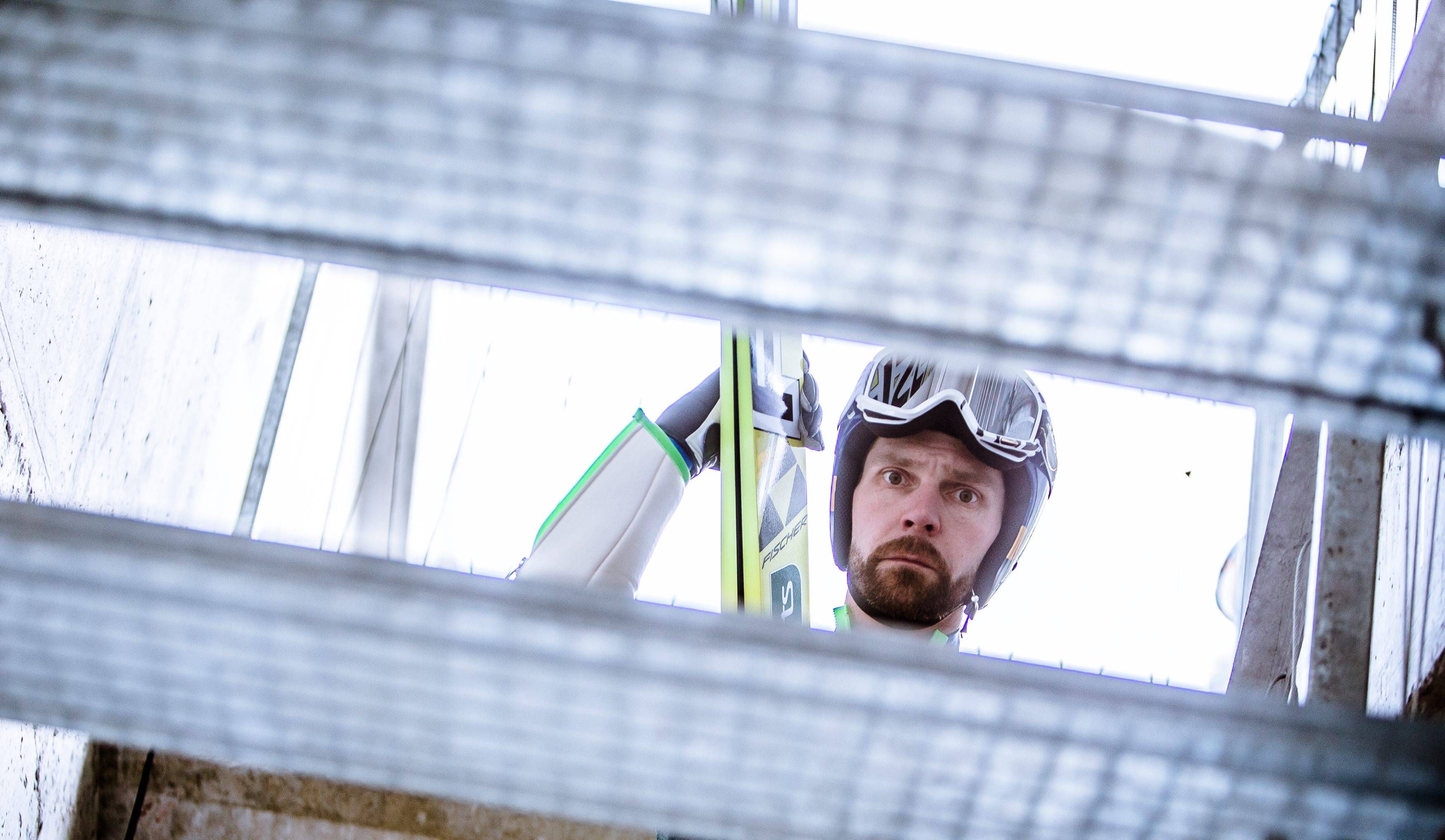 Image - 240 Meter weit mit reichlich Restalkohol: Janne Ahonen fliegt und trinkt wieder