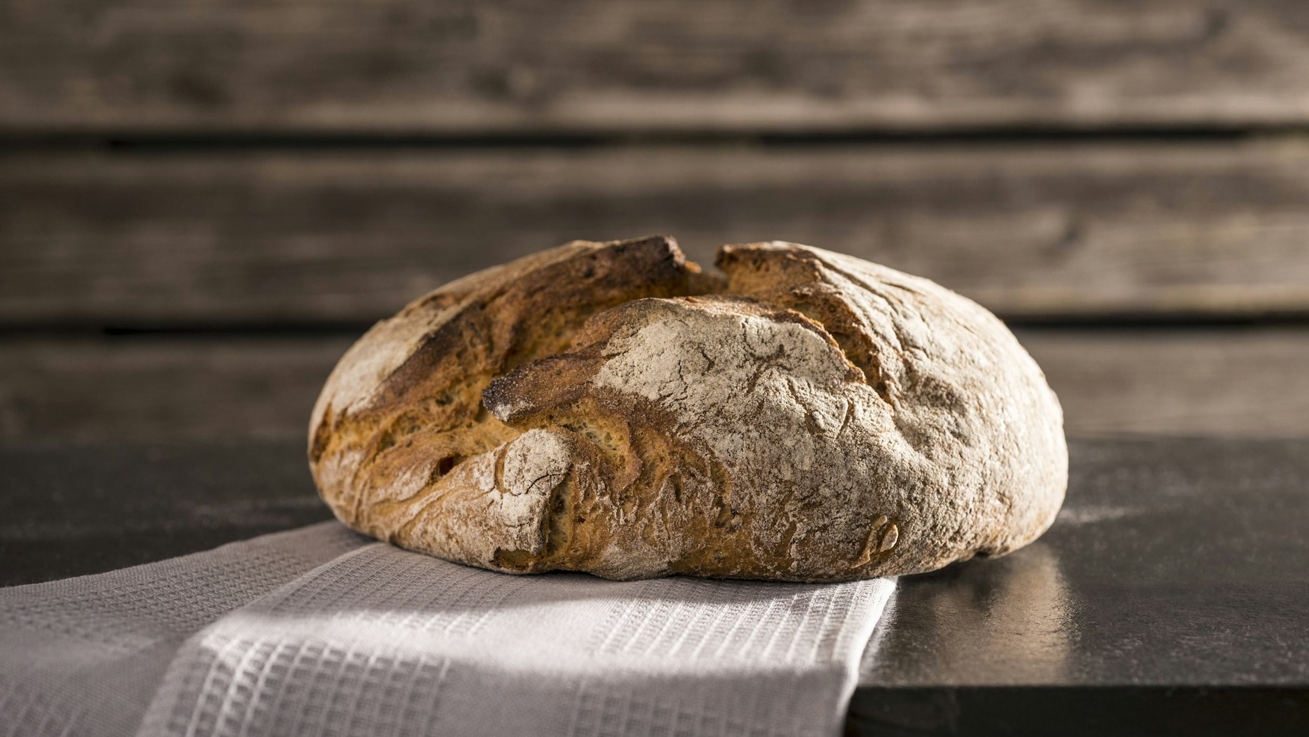 Knusprige Kruste, saftig-weicher Laib: Gutes Brot gibt es in Berlin in jedem Bezirk (Symbolfoto).