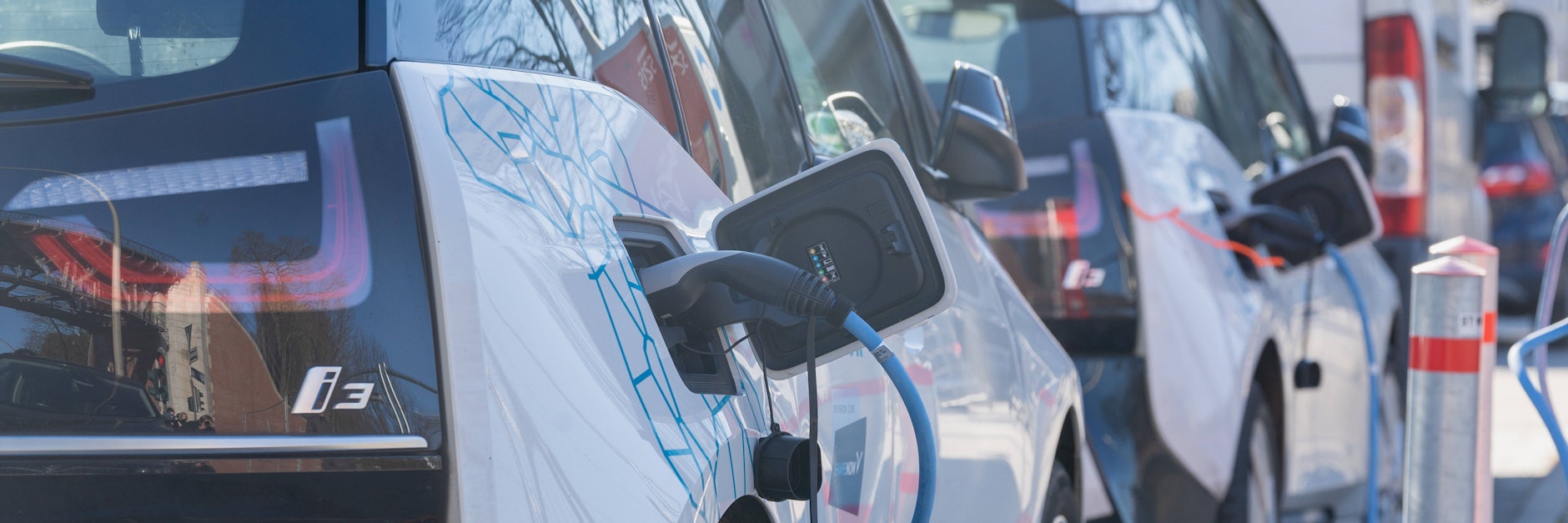 BMW i3 an der Ladestation (Symbolbild).