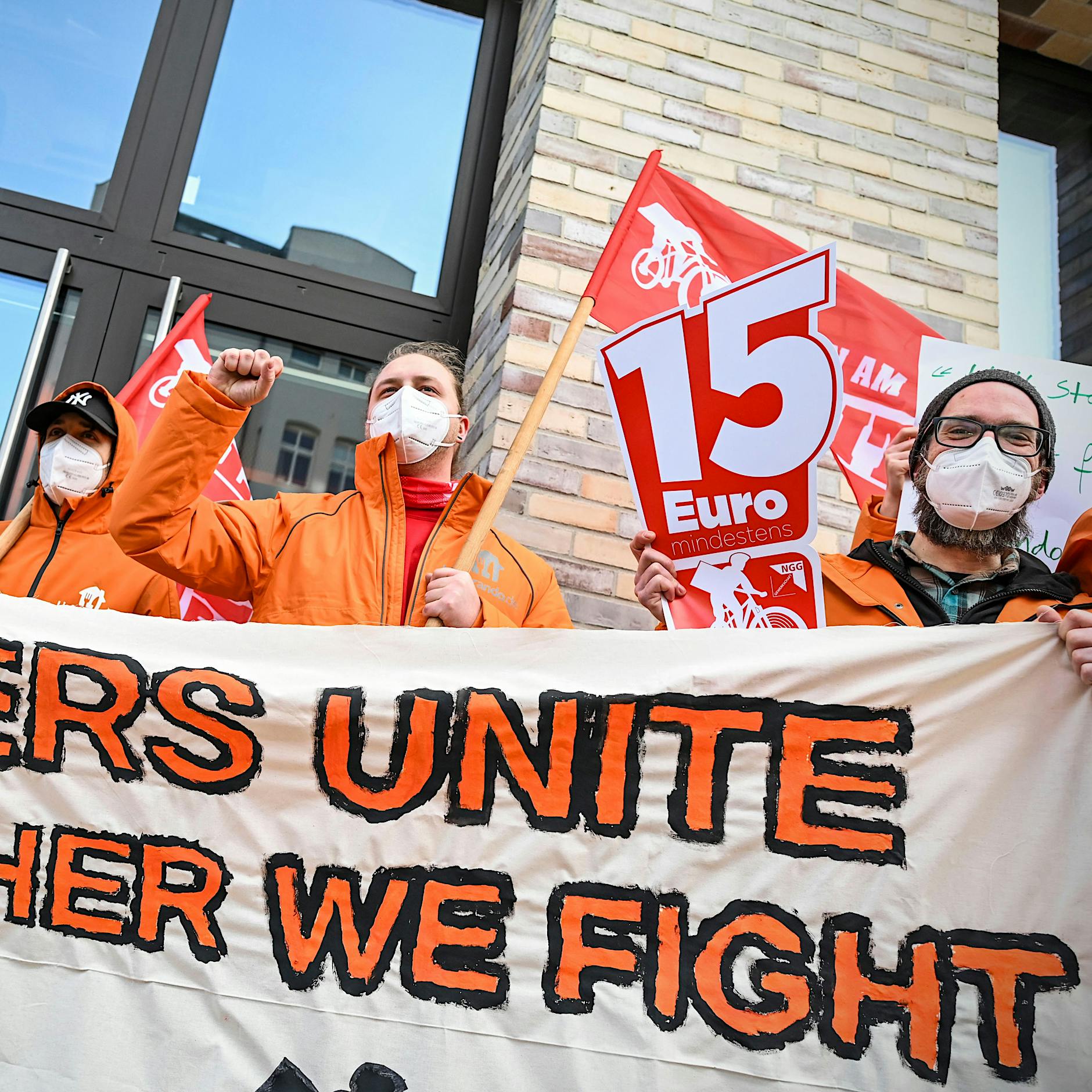 Jetzt sollen die Chefs liefern: Lieferando-Fahrer verlangen 15 Euro pro Stunde