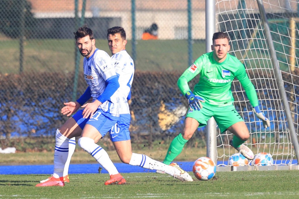 Hertha-Niederlage im Test gegen Posen – Torunarigha nach Gent