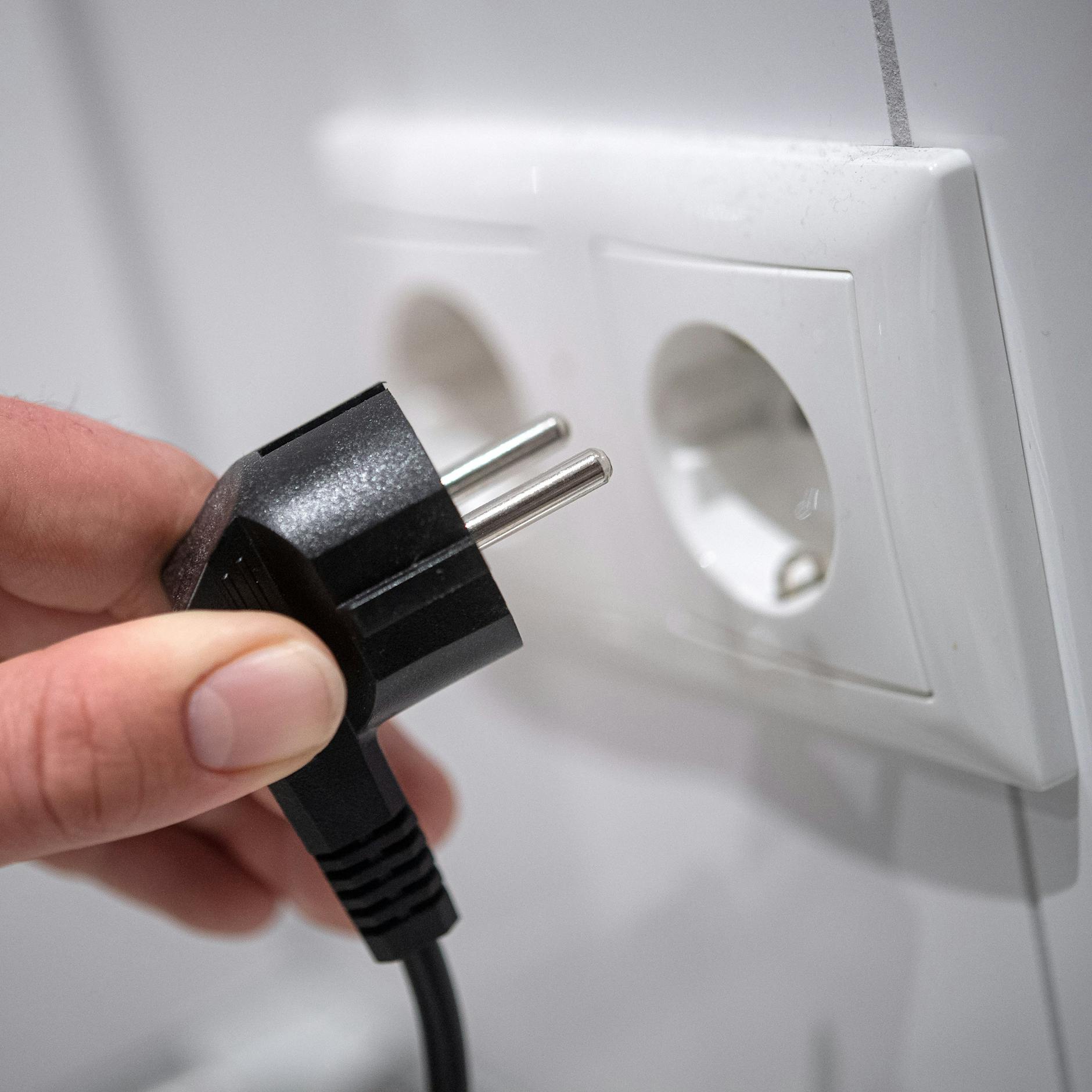 Steckdose richtig reinigen: Mit diesem Trick gelingt es Ihnen ganz einfach!