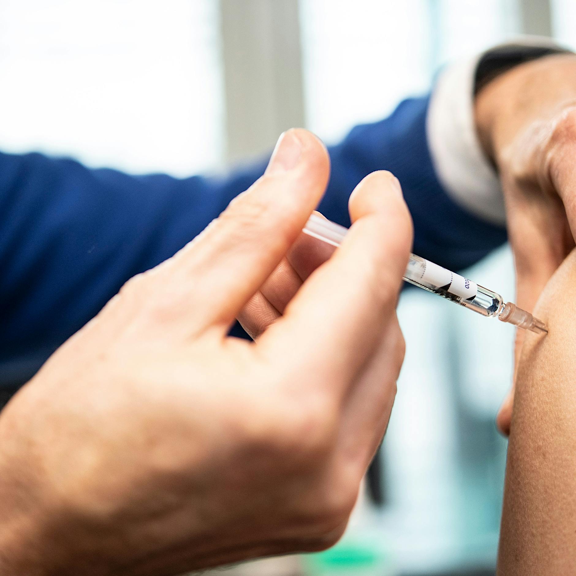 Bericht: Union will Impfpflicht mit „enger zeitlicher Befristung“ vorschlagen