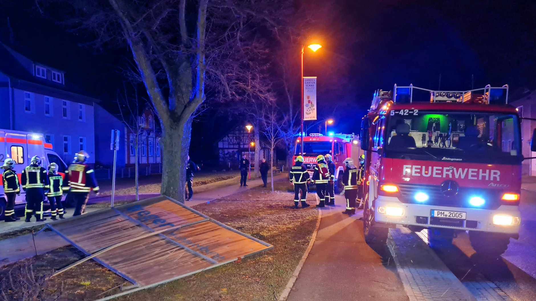 Von diesem Wahlplakat wurde ein Mann in Beelitz getroffen.