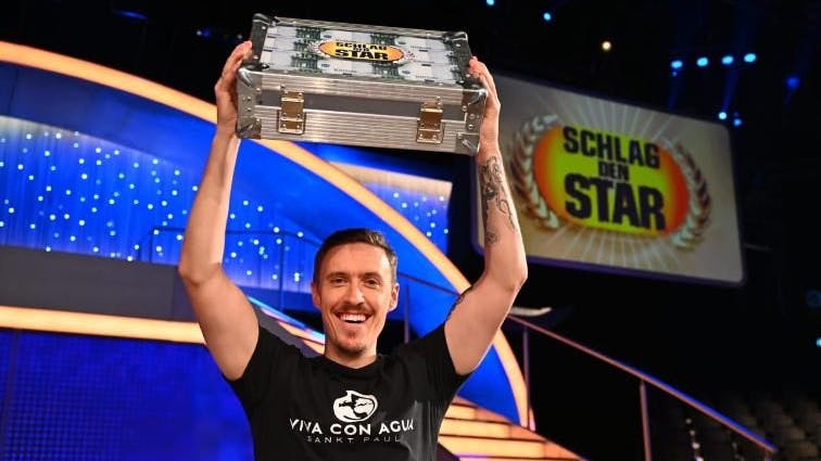 Union-Star Max Kruse gewann nach mehr als vier Stunden die Show „Schlag den Star“ und jubelte über 100.000 Euro.