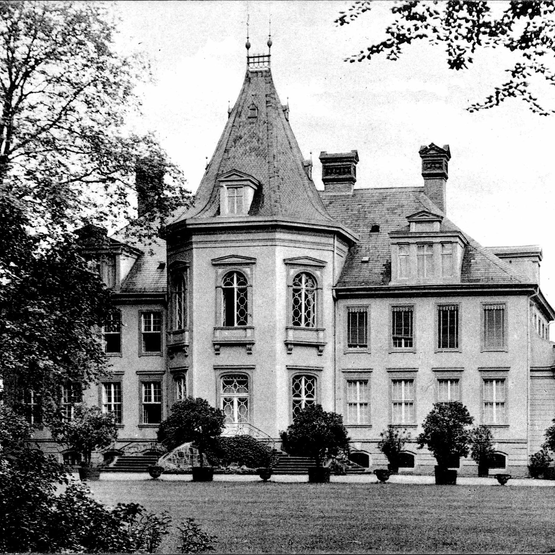 Als in Schöneiche eine Schule im „Schloss der Arbeiterkinder“ öffnete