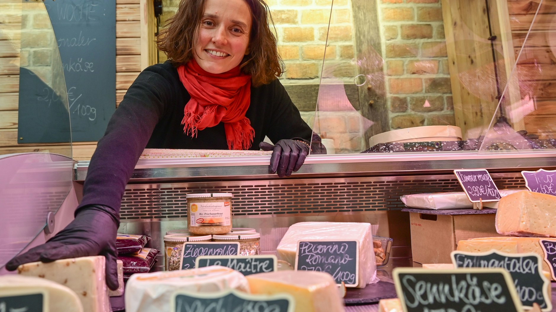 Auch die Käsetheke im Bioladen Calendula ist reich bestückt.